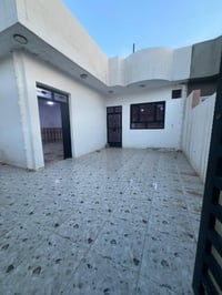 #للايجار فيلق قرب جامع هاوكاري مساحته 150 متر فول سيراميك وسقف ثانوي ل...