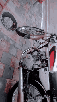 السلام عليكم شباب دراجه اربعه قير اربع قير نظيفه كلش سعر 600 وبيها مجاري ***********
