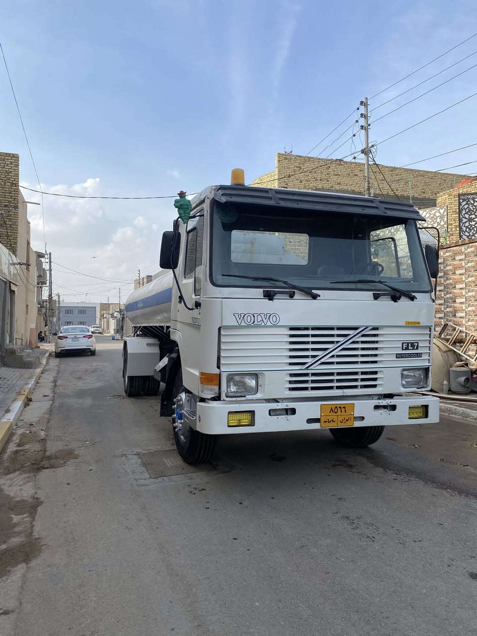 للبيع فالفو FL7 موديل 1992 
رقم سليمانية سنوية براد بدون تحويل 
محرك يبخر گير 4X4 حمولة 14 ألف لتر 
((السعر 70 ورقة 💵 )) العنوان : الديوانية 
رقم الهاتف : *********** .
