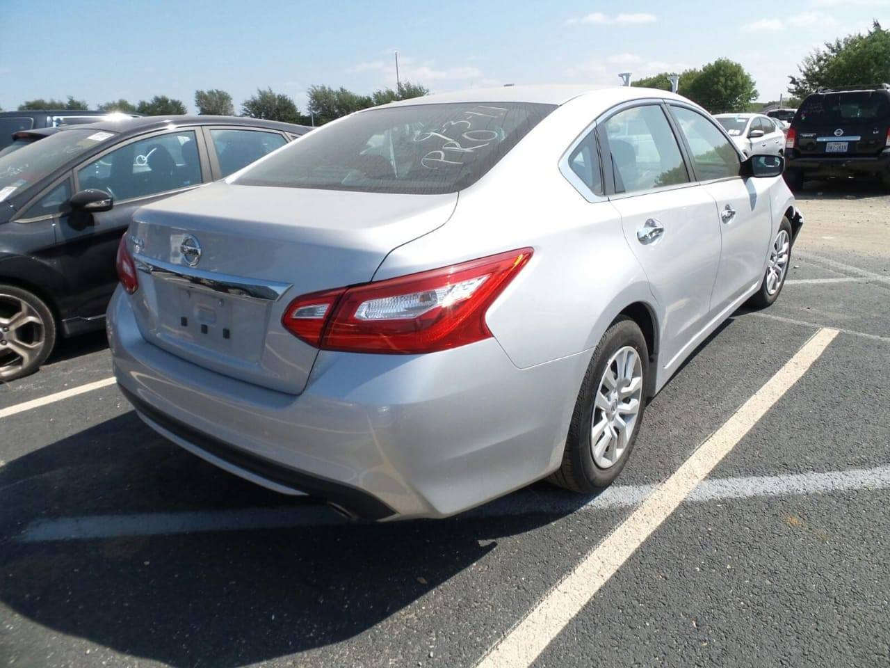 التيما 2016 
2 قطعة صبغ (بوند وجاملغ سائق)
120 الف كيلومتر أربيل, العراق


**إذا كنت صاحب هذا الإعلان وتريد حذفه لأي سبب، رجاءا أرسل رسالة إلى الدعم الفني**