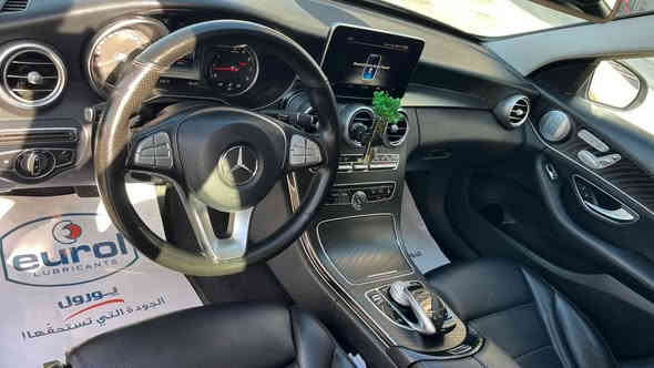 مارسيدس c300 موديل 2017 شكل ال 18 وراد امريكي 
تو ويل
بنوراما 
وضعيات قيادة 
شاشه كبيره 
هيتر كشنات
رادارات 
خزن ميموري 
مري قلابه
 دبل ماوس
خمس بصمات
جنطة كهرباء 
لد امامي خلفي 
عليها  كت AMG C63 كامل 
محرك 2000 تيربو 
تخم تاير جديد ميشلن 
ادامه كامله بدون نواقص 
صفر مسج 
ماشيه 76000
صبغ ربع البنيد فقط البقيه كفاله 
السعر 23,800 وبيها مجال 
السيارة بأسمي تحويل او وكاله 
مكان السياره بغداد ***********
