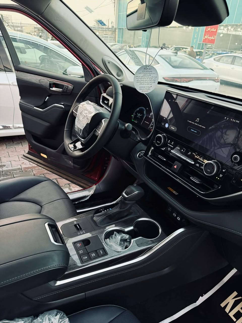 هايلندر عبد اللطيف جميل GL iم ٢٤مكفولة ماشية١٤الف لون احمر بغداد مغلفة ppf جديدة وعلى أيدي من الشركة ت ***********
