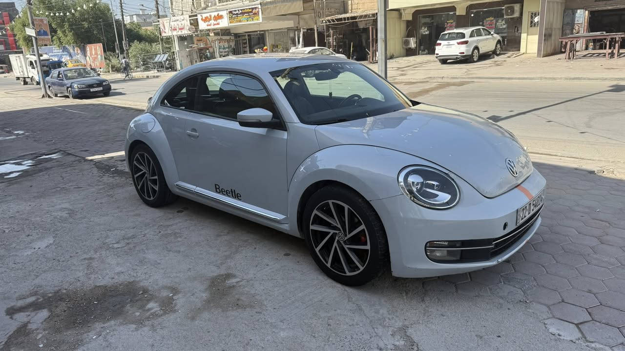 للبيع فولكسواكن بيتل 2018
🚗 الموديل: 2018

⚙️ المكينة: 2.0 توربو

🕹️ القير: أوتوماتيك

🎨 اللون:اسمنتي  دخاني مميز

📍 الحالة: نظيفة نص البنيد و جاملغ

🛠️ الميكانيك: ممتاز، لا مشاكل

📄 الأوراق: كاملة وجاهزة للنقل

السعر: 120 قابل للتفاوض للجادين فقط.
بغداد الغزالية 
( واتس اب او اتصال )
📞 للاستفسار:***********
