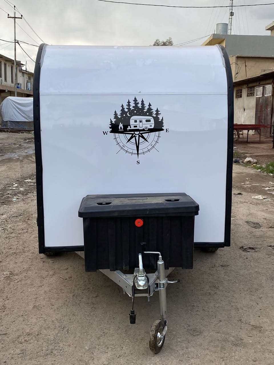 كرفان تصنيع تركي رقم الشاصي ومنفيس الطول 260 العرض 150 الارتفاع 150 خفيف الوزن إمكانيه سحبه بسياره صغيره 4 سلندر كرفان فول مواصفات


**إذا كنت صاحب هذا الإعلان وتريد حذفه لأي سبب، رجاءا أرسل رسالة إلى الدعم الفني**