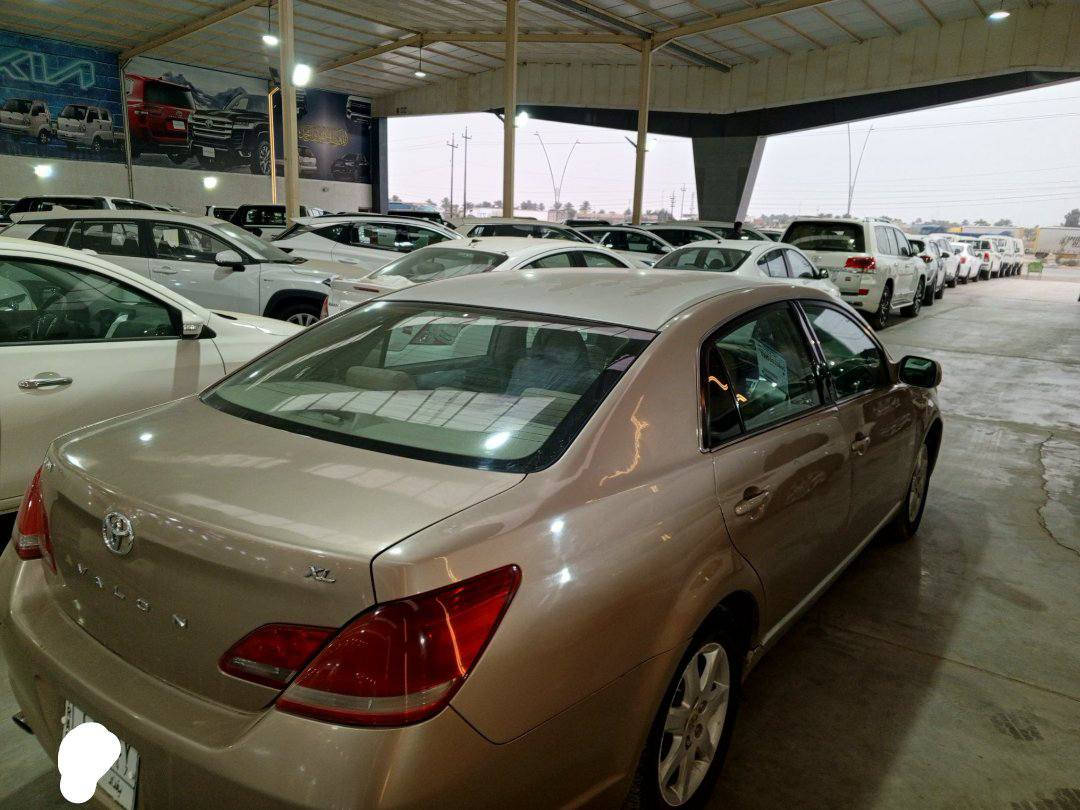 تويوتا افيلون مصبوغة حزام كير مكينة مكفولات سعره 68 بدون راعي بدون تحويل رعيه متوفي ابيع وقع حال بيه قصر وحد بعدله سنتين الي تفيده يتصل *********** وني خادم
