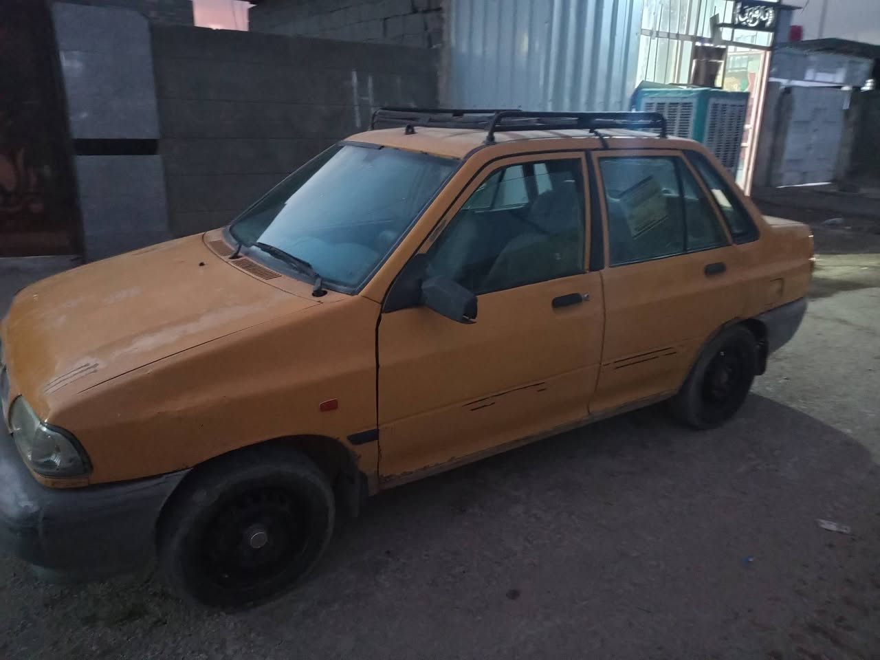 السلام عليكم سياره للبيع موديل 12
بدون أتعهد سرقه مكينه تبحر  كهربائيات كله شغاله كير نضيف الكشر نضيف الشواصي معمرة 
السنويه ما نافذة 
السعر 13الحله بكرلي 
***********
