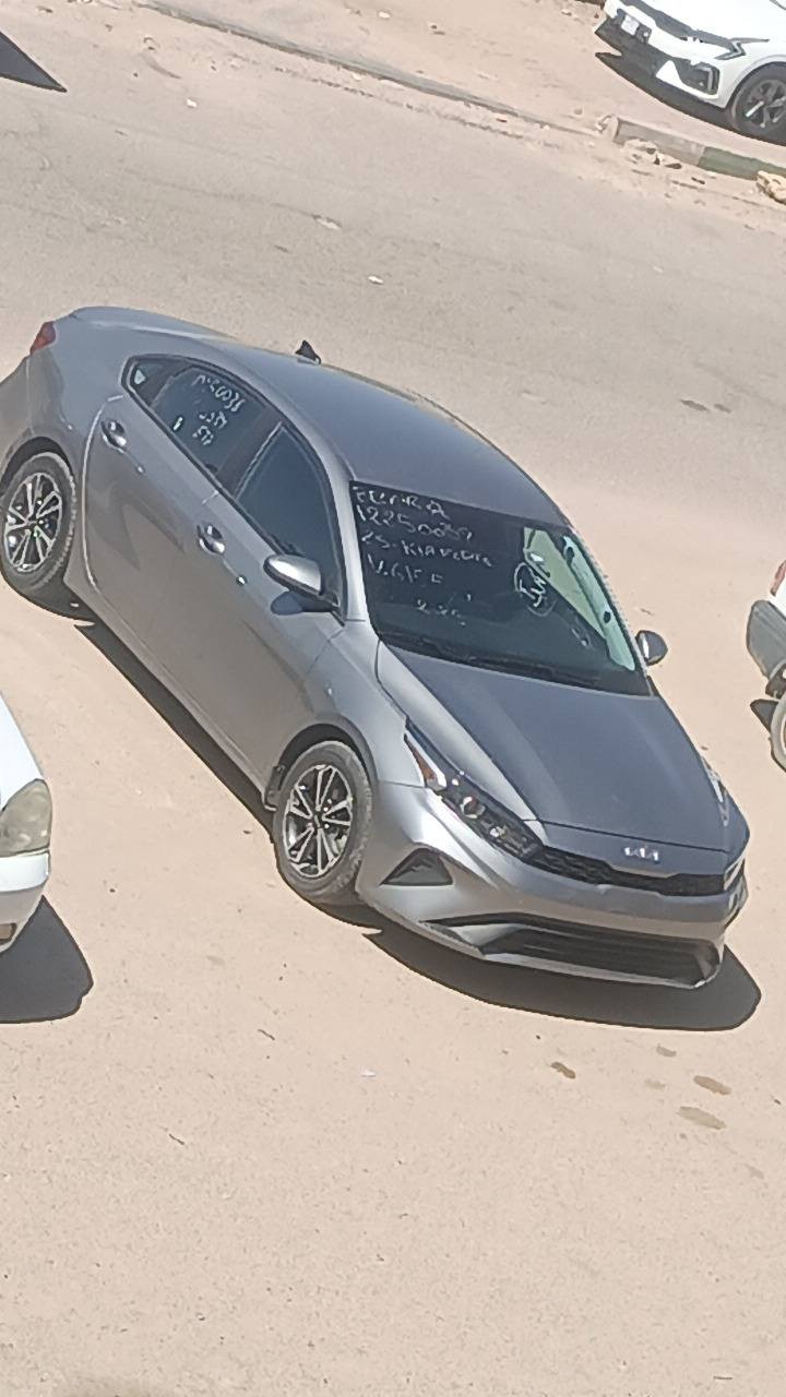 السلام عليكم
فورتي 23 معوقين رقم مثنى وكاله عامة مكفولة عد الجاملغ الخلفي بارد فقط السعر 152 وبيه مجال قليل جدا 

الون سلفري 

اي استفسار الاتصال ع رقم ***********
