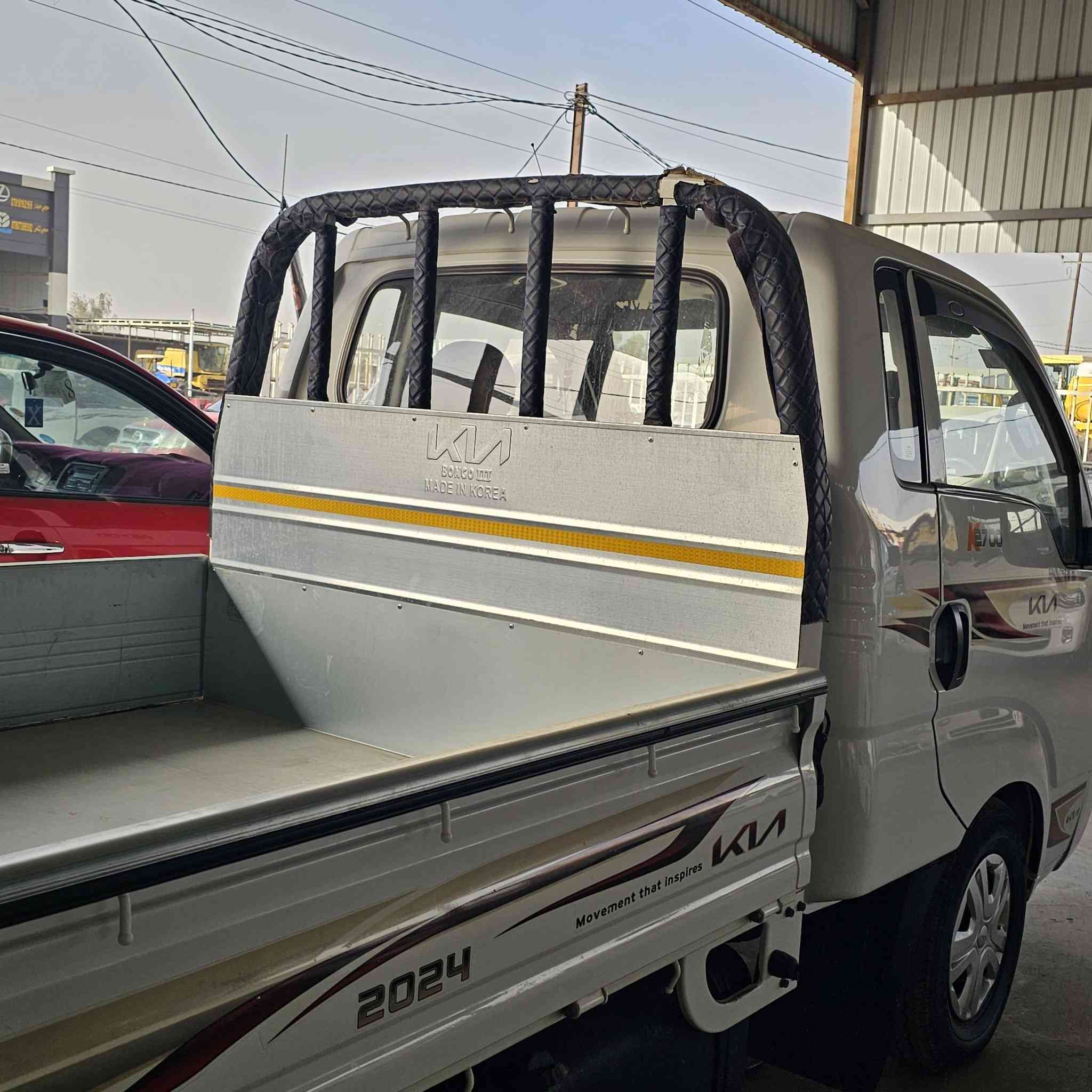 السلام عليكم
كيا موديل 2024
كفالة عامة من البارد و الصبغ 
رقم واسط 
ماشيه 78 الف 
المكان واسط الزبيدية 
للأستفسار 
***********
***********
...
152$ بيه مجال بسيط
