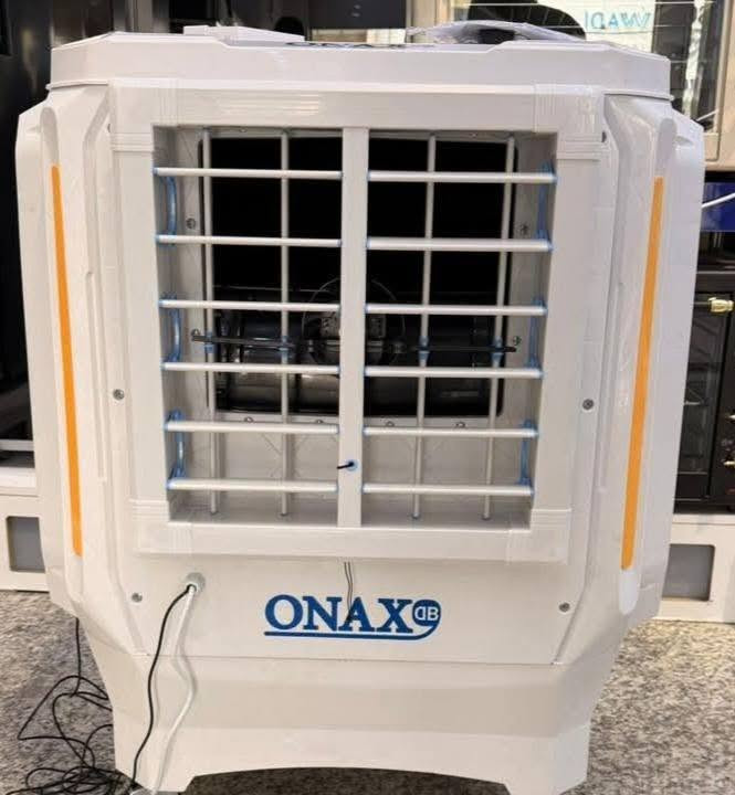مبردة اونكس ONAX قياس 3.5 توفرت 🥹
هذا الحجم يغطيلك كل البيت من مساحة وتبريد ثلجججج
تحكم شاشة 200 سرعة 
موجه هواء امامي 
معرض عبدالله الريس 
بلدروز قرب جامع بلدروز الكبير بالسوك القديم 
*********** 
***********
