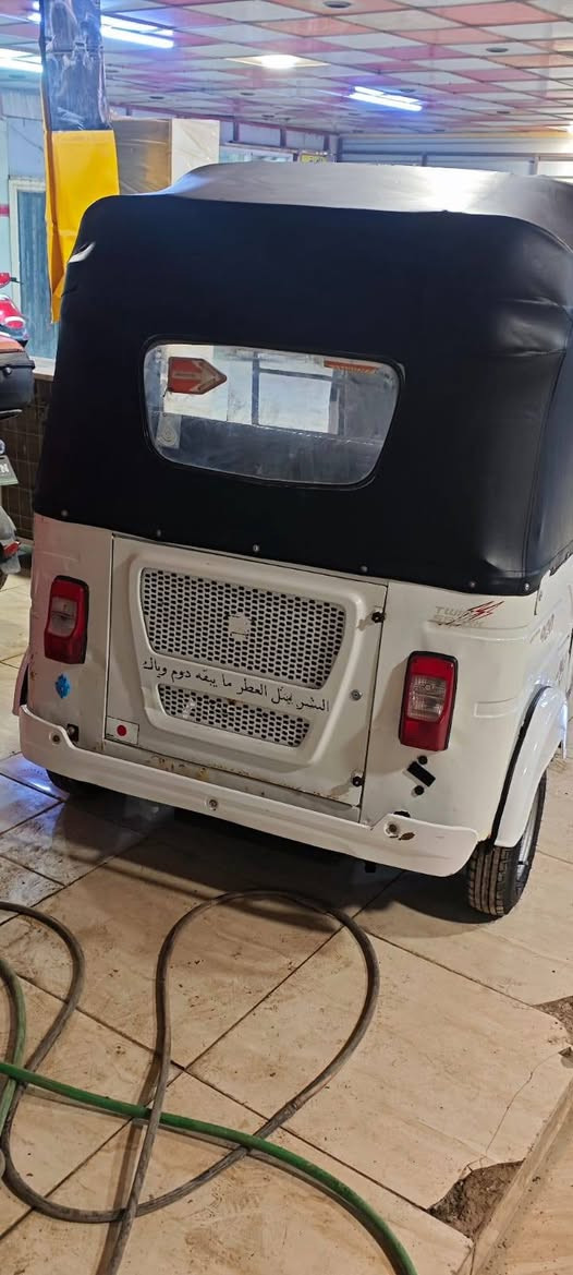 مكلف بل نشر تكتك موديل 22 ارقام وسنويه بيه طخه لغد ومحرك مفتوح جاهزه من كل كلشي  برغي ماعوزه السعر 7وربع وبيه مجال.
العنوان الحله الحمزه الغربي معرض خالد.
الرقم ***********
