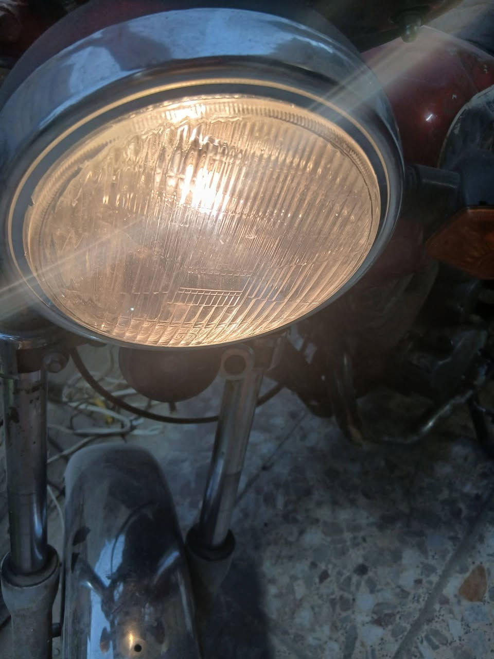 للبيع جونده  هوشا 2014 رقم وسنوية محرك يدخن قليل  شغاله سلف هندر كهربائيات شغاله   السعر 250 وبيه مجال قليل 
*********** المكان بابل
 السياحي
