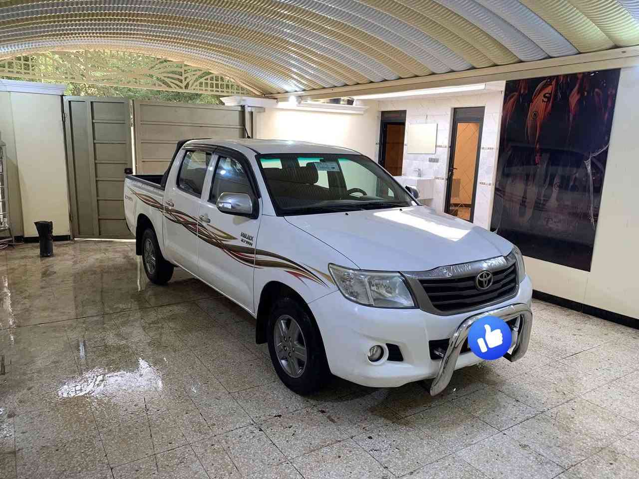 سلام عليكم عندي سياره البيع بيكم موديل 2015 رقم بغداد كير واتماتيك شاصي 19 كوتي سياره جديده وحلوه تحويل مباشر ماشيه 100 ألف عنوان بغداد ولشراي يتصل على ***********
