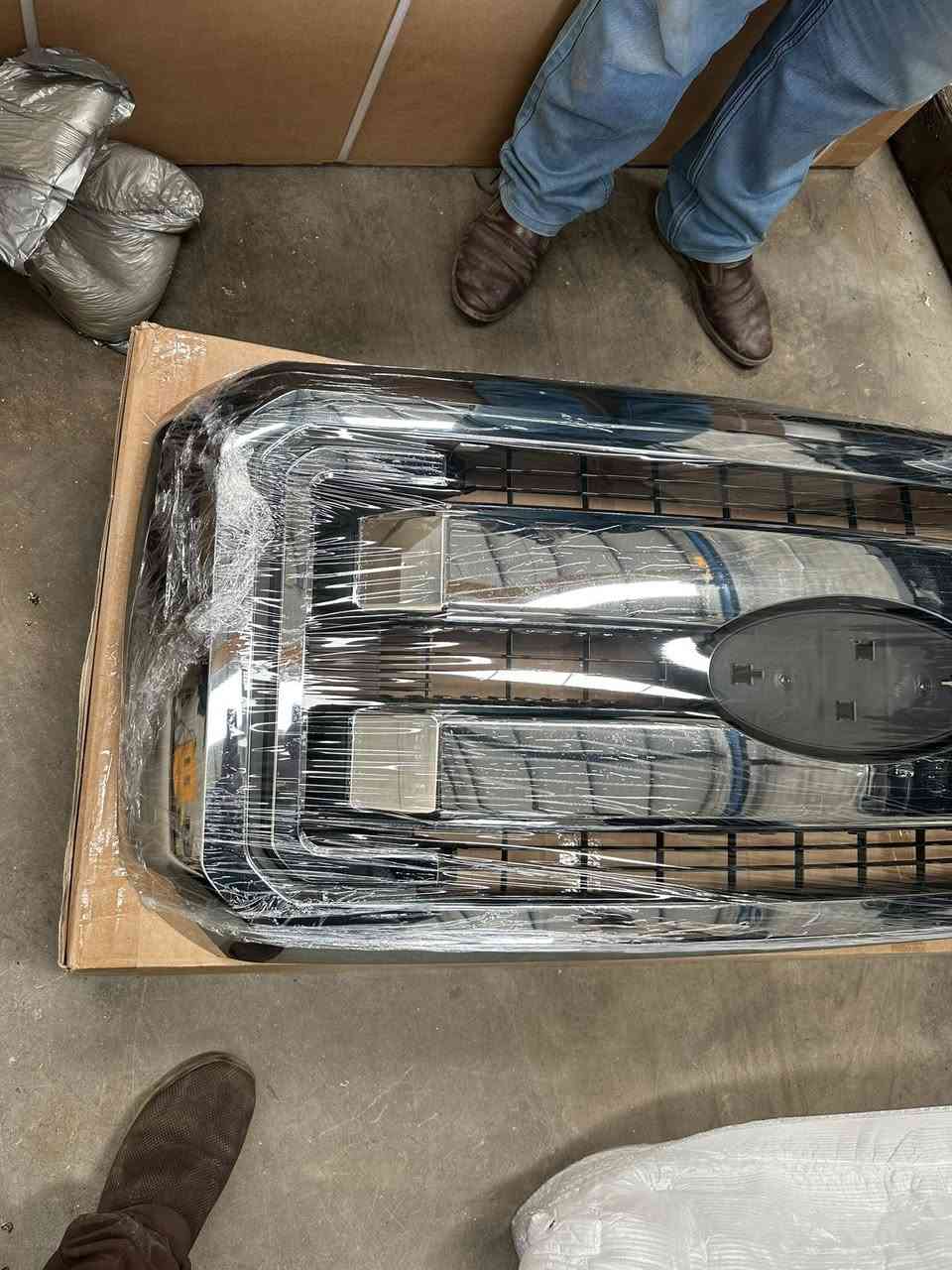 جەمبەر فۆرد ف٣٥٠ ٢٠١٦-٢٠١١
حەتەر فۆرد ف٣٥٠ ٢٠١١-٢٠١٦

*********** واتساب كورك
