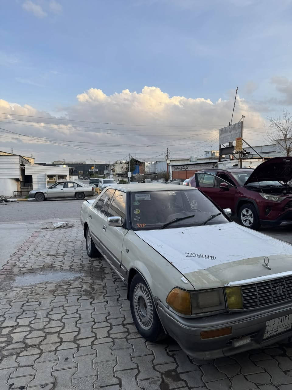 سۆپەر 1990
گێرو مەکینەی بەشەرت 
تۆماتیکە 
بە شەرتی تەقەو رەقە 
هەیکەلی سەیارەکە زۆر جوانە گەنجانەیە و ماڵێ دۆستە سیارەکە هێ خۆمە و هی مەحرەز نییە بە شەرتی هەموو شتێک ئەی فرۆشم 
20گەڵا و مەجال


**إذا كنت صاحب هذا الإعلان وتريد حذفه لأي سبب، رجاءا أرسل رسالة إلى الدعم الفني**