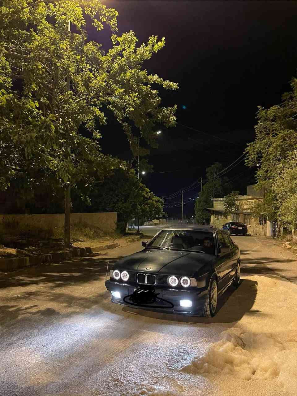 Bmw 1992 525 اوتماتيك فول فولة 
سعر ٥٥ 
*********** دهوك, العراق
