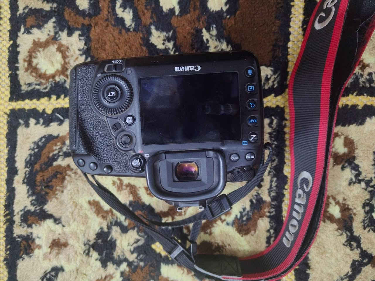 السلام عليكم
مارك فور نضافه. 100\90
شاحنه 
بطاريه 
السعر مليون و250وبيه مجال للشرايً 
المكان بابل القاسم 
الاتواصل 
رقم***********او مراسلة الصفحه
