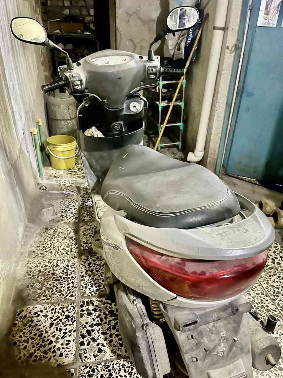 بريز ببغاء نوزل مكفولة كفراتها محتاجة تبديل السعر 650 المكان بغداد الزعفرانية
هاتف / ***********
