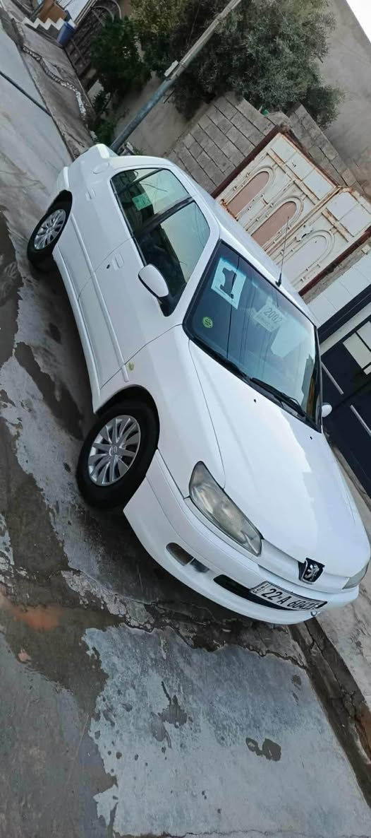 بیجۆ فەڕەنسی ٢٠٠٢
سەیارەکە زۆۆر جوان ماوەتەوە 
هەموو گیانی بە شەرت
بە شەرتی بەناو کردن و وەکالە 
گۆڕینەوە دەکەم بە شتیک بە دڵم بێت
*********** أربيل, العراق
