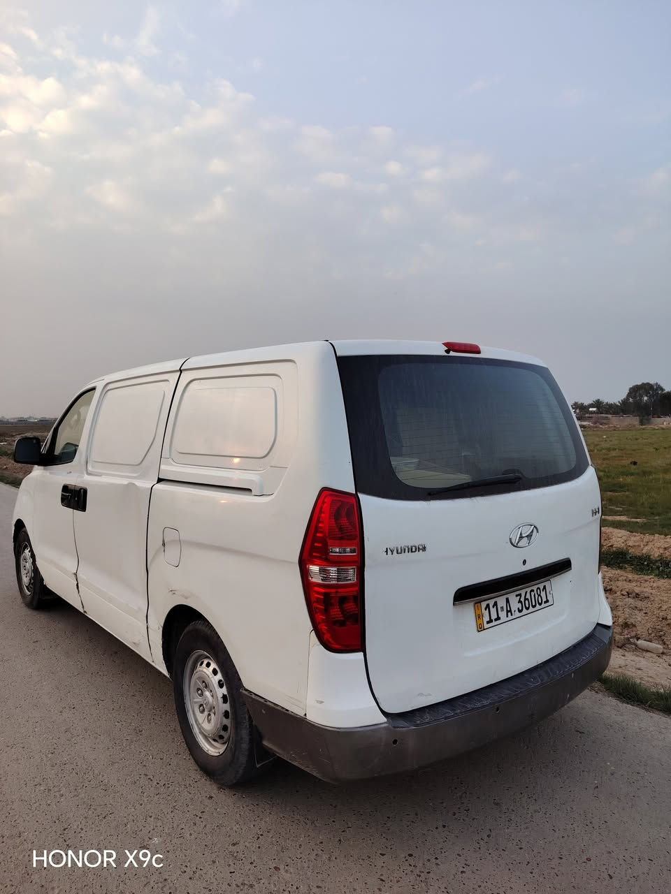 سلام عليكم للبيع ستاركس فان 2013 رقم انكليزي بسمي محرك كير مكفولات سيارة خير من الله مكان السيارة بغداد السعر 120 وبيها مجال الرقم *********** اتصل وتدلل
