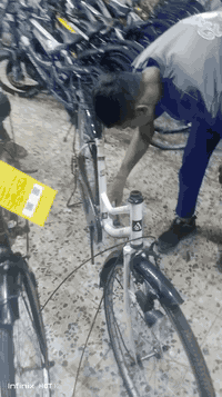 سلام عليكم 
بايسكل للبيع او مراوس 
ما صارة اقل شهر من نازل من مجمع اليابان
لون ابيض 🤍🖤
موديل 2022🤍🖤
نجف حي نداء عامود 23
سعر خاص *********** بي واتساب
