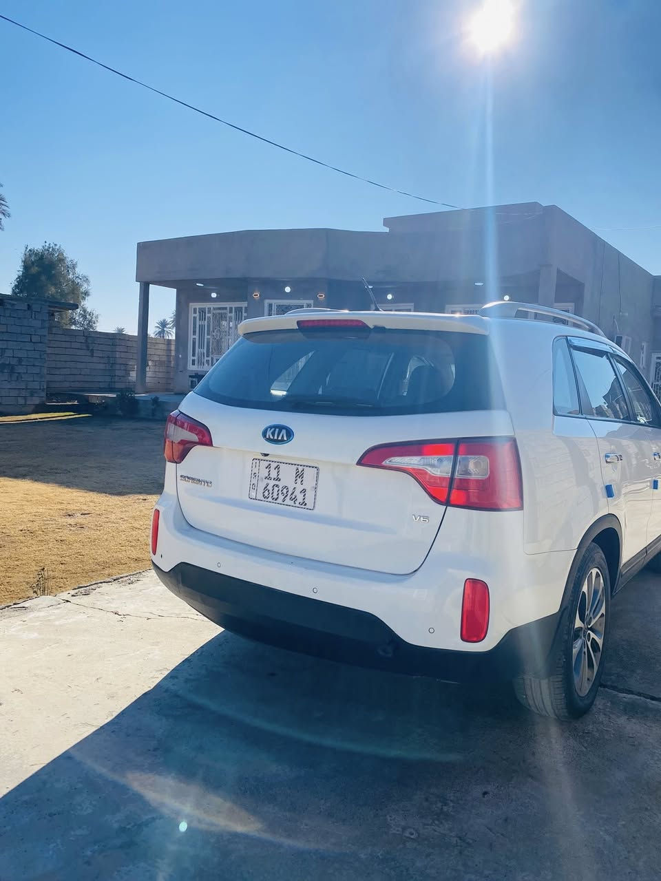 سورنتو 2015 خليجي
ماشيه 107الف حقيقي 
فول مواصفات 1/1 مواصفات 
محرك 6 سلندر 3500
مكفوله من الصبغ والتبديل  كفالة عامه 
السياره جديده بمعنى الكلمه وجاهزه بدون اي نقص 
للاستفسار 
الهاتف ***********/‭0781 069 7250‬
