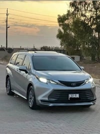 سيننا ٢٠٢٢ • XLE جلد • ٨ مقاعد