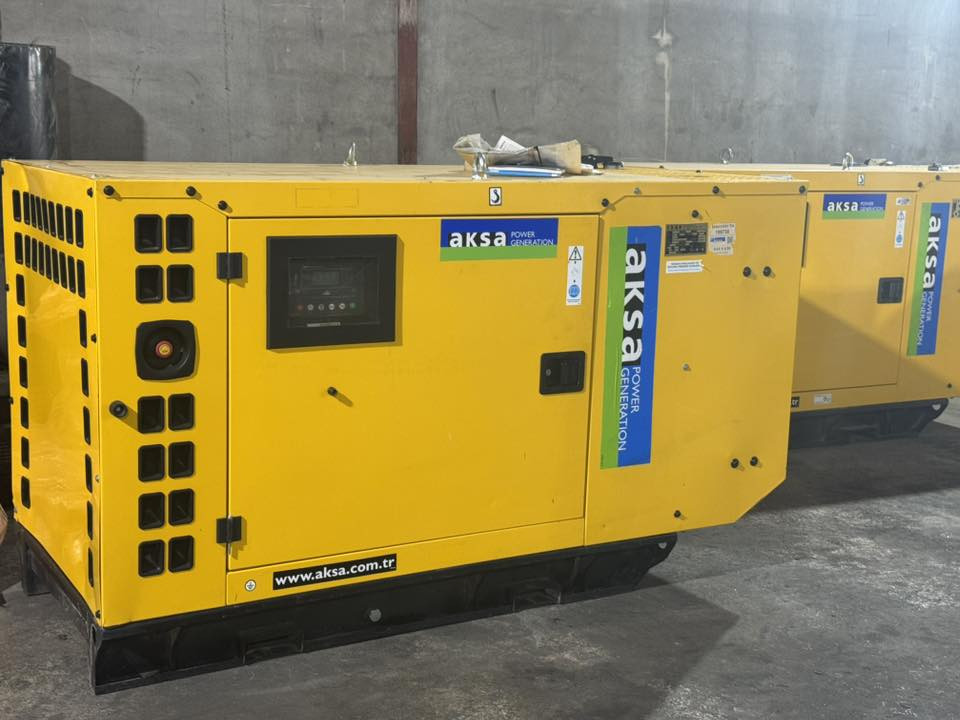 بيركنز ٣٣ كيفي كاتم اقصه تركي صفر غير مستخدم ضمان سنه او الف ساعه اخر قطعتين سعر القطعه ٧٩ ورقه قفل قفل يعني ٧٨ ماترهم اسل بيش وتعال *********** واتساب
