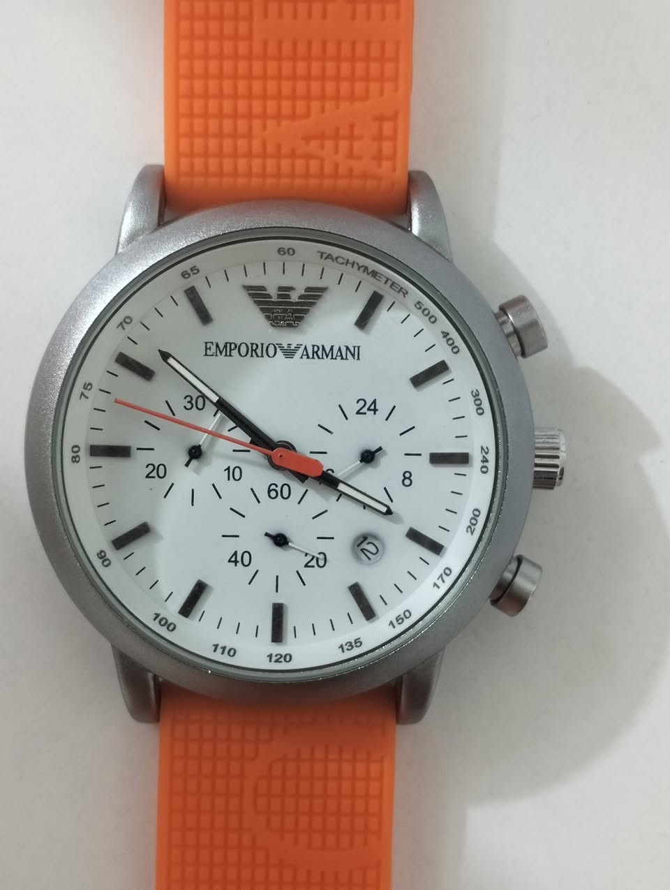 ساعة رجالية من طراز Emporio Armani الموديل AR11021مصنوع من الفولاذ المقاوم للصدا قرص أبيض مع عقارب فضية اللون وعقرب ثوانٍ مميز باللون الأحمرمقاومة للماء حتى عمق 50 متراً سعر 25الف يوجد توصيل


**إذا كنت صاحب هذا الإعلان وتريد حذفه لأي سبب، رجاءا أرسل رسالة إلى الدعم الفني**