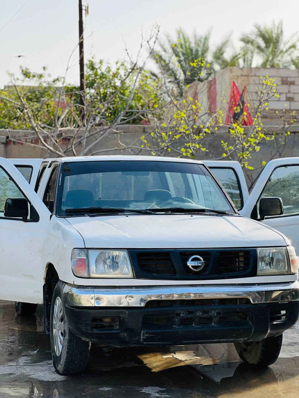 بيكم نيسان مديل ٢٠٠٣ سياره نضيفه مثل ما موجوده بالصور مال مزاد وزارة الداخليه 
كفاله عامه من محرك وشاصي وكير وكلشي 
والمعامله مال الرقم كامله 
٦٥$ ورقه وبيها مجال قليل 
للاستفسار ***********
