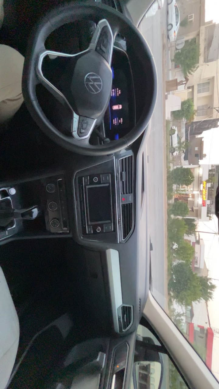 تيگوان ٢٠٢٣ كاتى سةيارةكة كاتيى نةشكاوة ٤٠٠٠ هةزار مايل رؤشتوة فول فولة گيج الكترؤنى كوشين گةرم كاميرة عةساس رادار ٧نةفةرى ناو سپى سةيارةكة زؤر جوانة و كةم رؤشتوة تةنها دوو پارجةى سبوخة بة شةرتى رةقةم بؤ زانيارى زياتر تةلةفؤن بكة *********** أربيل, العراق
