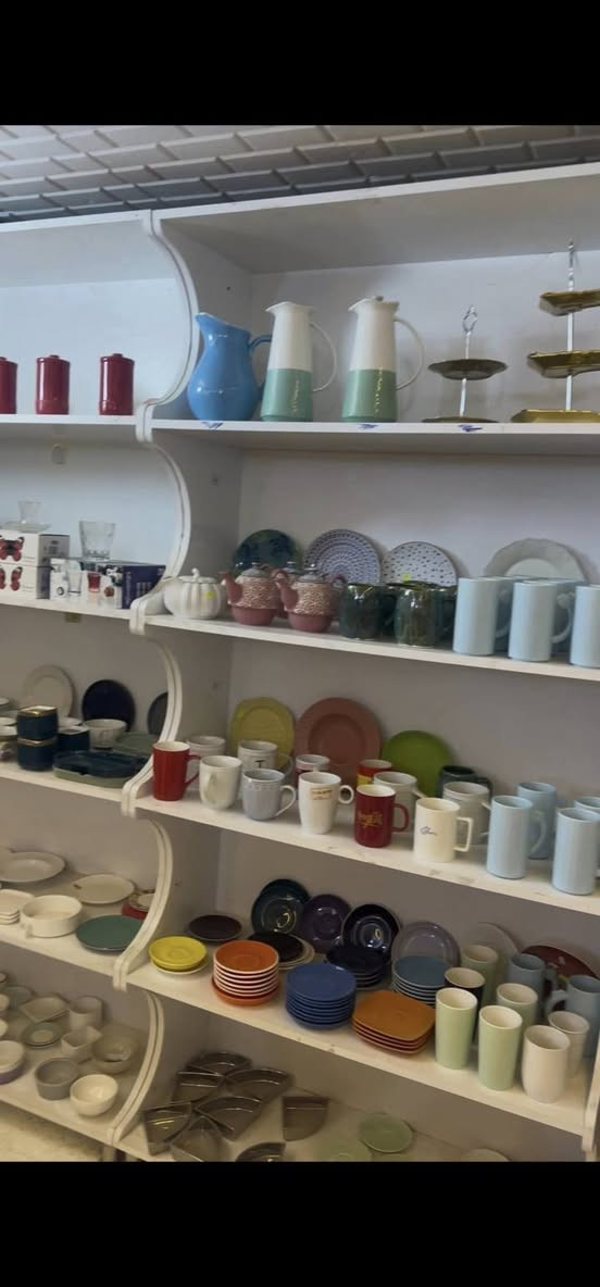 سعر مناسب 
٥٠٠ قطعة 
١٥٠ كلاصات وبقية مواعين


**إذا كنت صاحب هذا الإعلان وتريد حذفه لأي سبب، رجاءا أرسل رسالة إلى الدعم الفني**