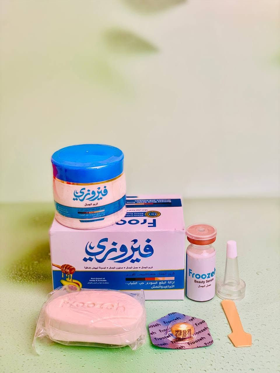 خلطة فيروزي الأصلية 💯✅
✨ أكثر إشراقة… أكثر نعومة… وأكثر ثقة ✨

تتكون من:
🧼 صابون التجميل
💊 كبسولة التبييض الإضافية
🤍 كريم فيروزي الجمال

تركيبة متطورة للتبييض والعناية بالبشرة تساعد على:
✅ تفتيح المظهر الداكن وتوحيد اللون
✅ تقليل التصبغات والبقع
✅ ترطيب عميق بدون ملمس دهني
✅ تعزيز النضارة والإشراقة الطبيعية
✅ بشرة أنعم وأصفى خلال أيام
كريم فيروزي محلول منعش وخفيف على البشرة، يحارب آثار التعب ويعزز الإشراق حتى تحصلي على إطلالة شابة ومتألقة 🥰✨

السعر ١٢ الاف


**إذا كنت صاحب هذا الإعلان وتريد حذفه لأي سبب، رجاءا أرسل رسالة إلى الدعم الفني**
