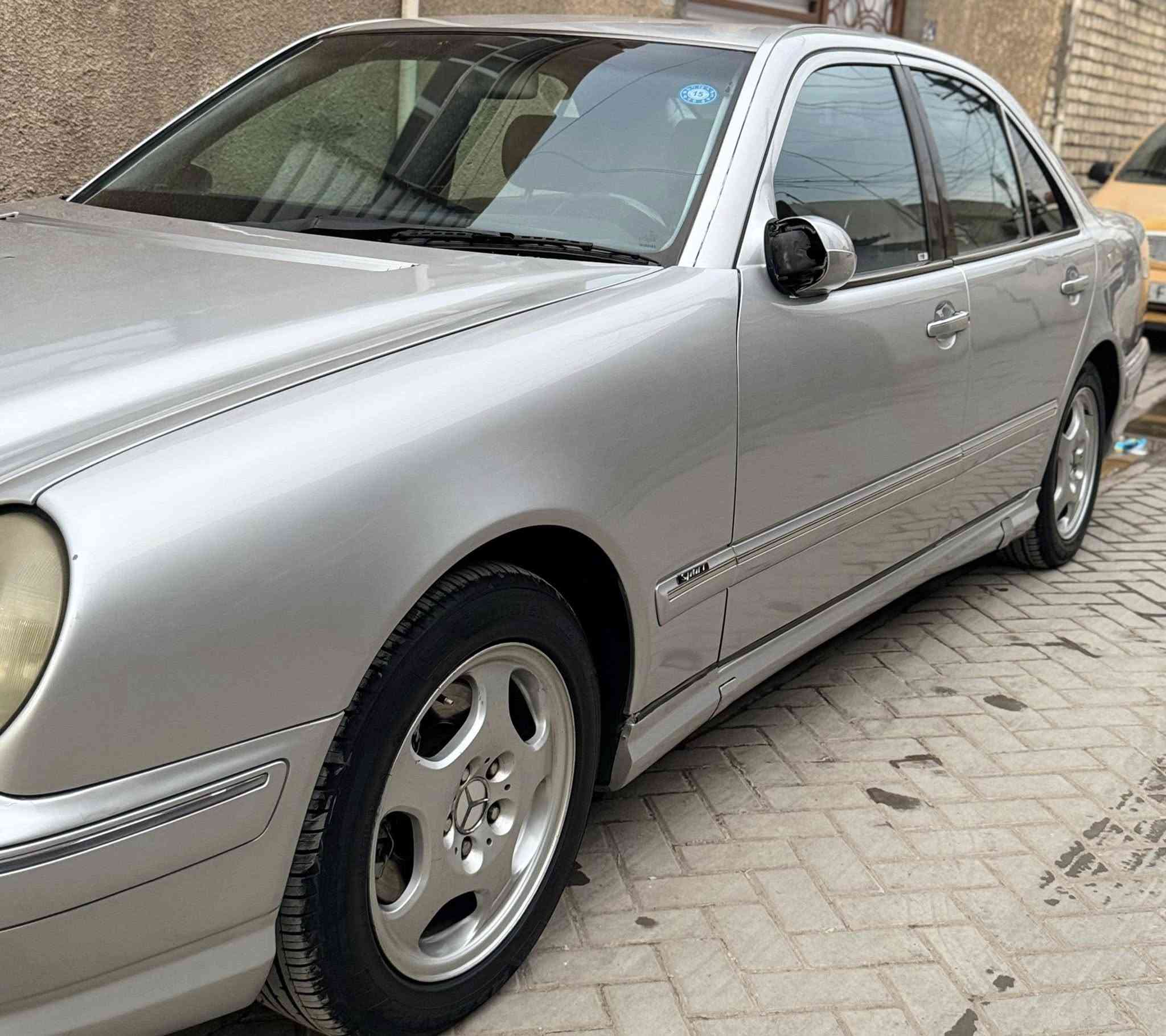 سلام عليكم
مارسدس ام عيون موديل2001
فول افنكارد شادلهه كت كامل Amg دعاميات ودوس لسياره جديده واحلى من لصور فقط مصبوغه بدون لا حادث ولاطخه 
غرفه جلد اسود لسياره كامله مابيهه نقص 
مكينه V 
ومعروفه مواصفات الافنكارد بدون مااذكرهن

سعر 140 

رقم التليفون /***********
