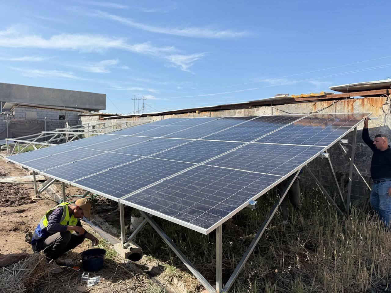 فضل الله وبثقة زبائنّا الكرام مستمرين بتنفيذ أقوى وأحدث منظومات الطاقة الشمسية 🔥

تم بحمد الله إنجاز وتنصيب منظومة متكاملة في مجمع بيع الأسماك للأخ نزار صاحب مركز محافظة واسط بقدرة⚡ 40 أمبير نهاري / 35 أمبير ليلي

💪 استخدمنا أفضل المواصفات العالمية وبجودة عالية جداً:

🔋 بطاريات Svolt عدد 2قدرة البطارية الواحدة 16.64 kWضمان 5 سنوات

⚙️ انفيرتر Deye بقدرة 12 kWضمان 5 سنوات

☀️ ألواح LONGi عدد 20قدرة اللوح الواحد 615Wضمان 15 سنة

✨ منظومة مصممة لتتحمل ضغط العمل المستمر وتوفر طاقة مستقرة بدون انقطاع، حتى بأصعب الظروف

📌 شغل نظيف – مواد أصلية – أداء عالي – واعتمادية تامة

إذا تريد تخلص من مشاكل الكهرباء وتضمن راحة بالك، إحنا جاهزين نخدمك بأفضل الحلول وبمواصفات عالمية.
م مهند الشمري للاستفسار ***********
***********
النور لمشاريع الطاقة الشمسية 
العنوان واسط قضاء العزيزية مقابل مركز الشرطة
