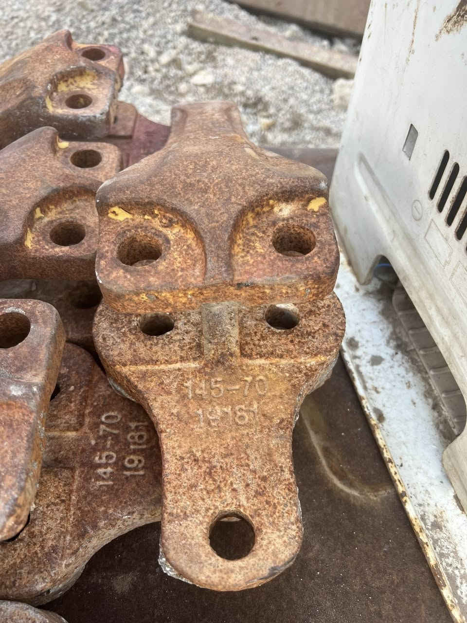 يالله توفر سن شغل غير مستخدم ثقيل للبيع السعر وللاستفسار اتصل ع 

‭٠٧٧٤ ٣٥٢ ٩٠٦٨‬
