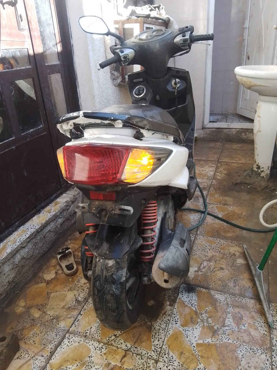 سلام عليكم دراجه سكنس قبل 5تشر منزلها من الرمبه دراجه خير من الله تجي وتشوف مكاني  الشعب مابيها أي نقص مكفوله 750.   ***********
