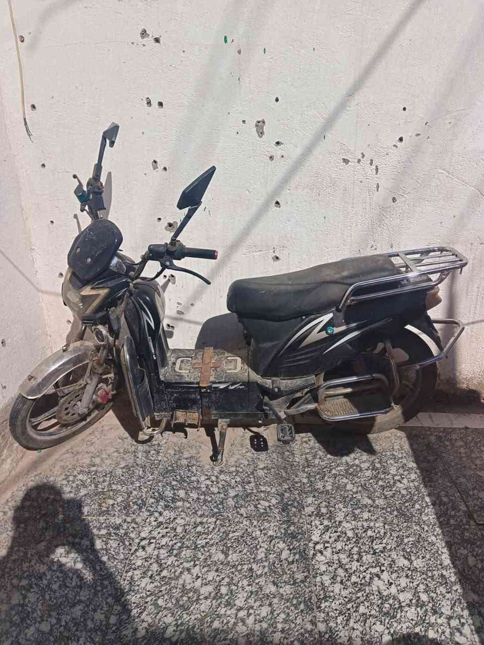 دراجة  شحن فقط يحتاجلها باتريات سعرها 250  عنوان القبله هذا الرقم ***********
