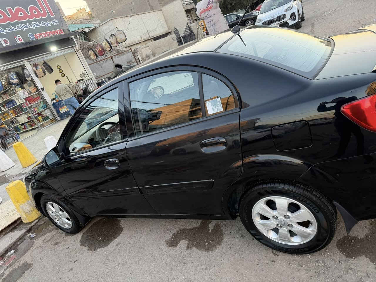 سلام عليكم
كيا ريو خليجي 
موديل 2011
سنويه ابسمي هزه وفحص جديد تحويل ثاني يوم 

ماشية 60 ألف كم فقط
تحكم ستيرن
ايرباك
جام كهرباء
بروجكترات
إشارة بالمرايا
سبير منازل 

السيارة بحالة نظيفة
بيها صبغ باب أيسر خلفي فقط
مكان سياره بغداد شارع فلسطين 
***********
