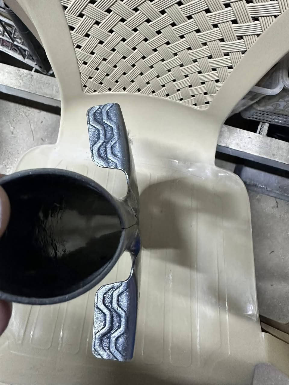 ماكو منه بالعراق
قطعتين واصل للبيت 35 الف
كرك ومقص صناعة ( ياباني ) ااااااصلي
جهه من الجهات سكين حاد
والجهه الثانية منشار
مو كرك سفري
السعر 20 الف شامل التوصيل
قطعتين 35 واصل للبيت
للطلب على الواتس اب
***********
