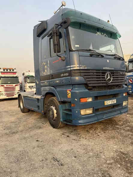 السلام عليكم 
اكتروس للبيع 2003 
سنويه جديده لل 2030
بغداد بسمي
مسجله صهريج 
تنانكي مغلف فوزله بويلر 
السياره فول مواصفات 
حجم المكينه 1846
ريتايدر تخم تاير 
للاستفار ***********
