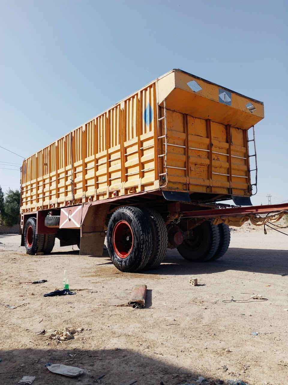 سلام عليكم عربانه للبيع طول 7/60 ارتفاع 190 تخم تاير 24   سبير جديد دناكير سكانيه صينيه 110 مكان نجف  لموشراي لايتصل ولا يطب خاص 
لاستفسار
***********
***********
