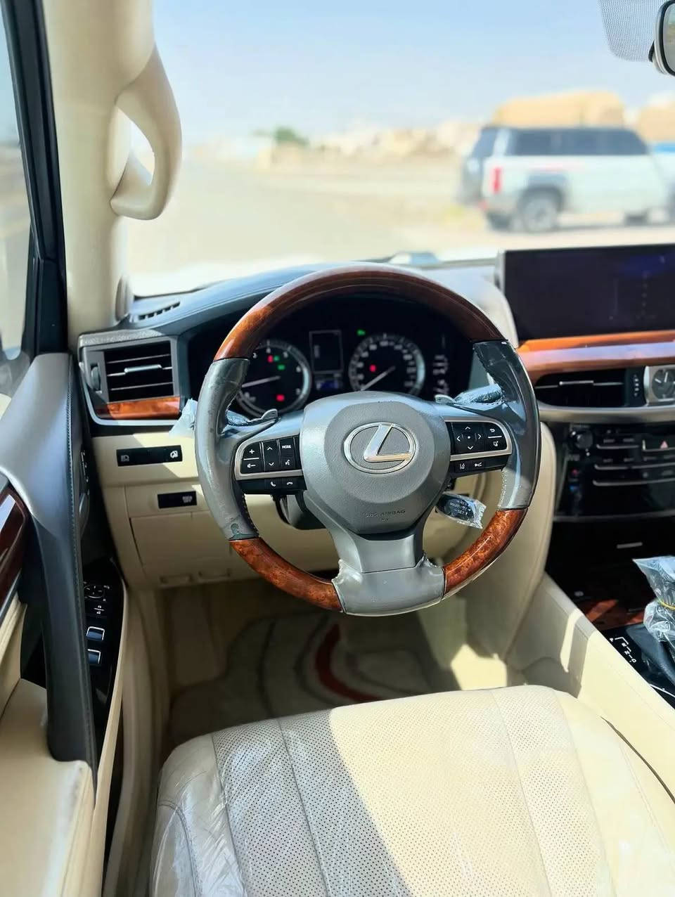 السلام عليكم لكزس 2016 خليجي فول مواصفات بذور صبغ بذور ضربه بذور تبديل حجم المحرك5700*💯 رقم سليمانيه باسمي مقفوله من كل الجوانب السعر 510 وبيها مجال***********
