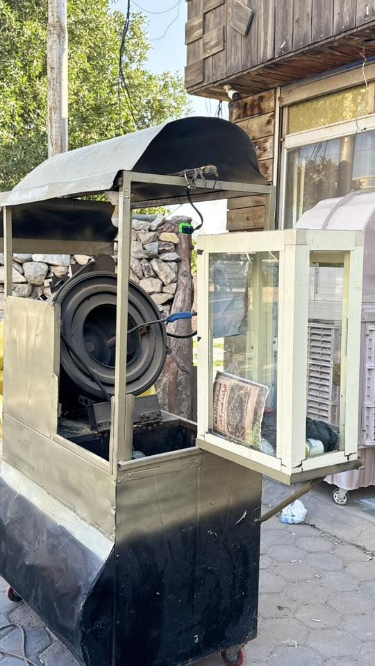 مكينه حب + عارضه جبس + ميزان مال حب نضيفه وقويه
سعرها 200 الف 
هاذ رقم تواصل 
‭0781 572 8511‬ ‬
