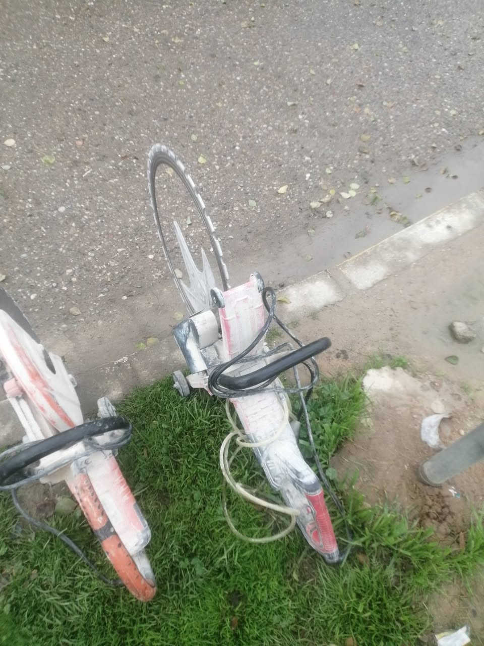 قص الجدران والسقوف الكونكريتيه بل كوسره كتر بدون ارتجاج قرص 40 سم وتفليش وتنقير الجص والأسمنت وقلع السيراميك الأارضي الجداري وهدم وتفليش الجدران *********** حالين في بغداد
