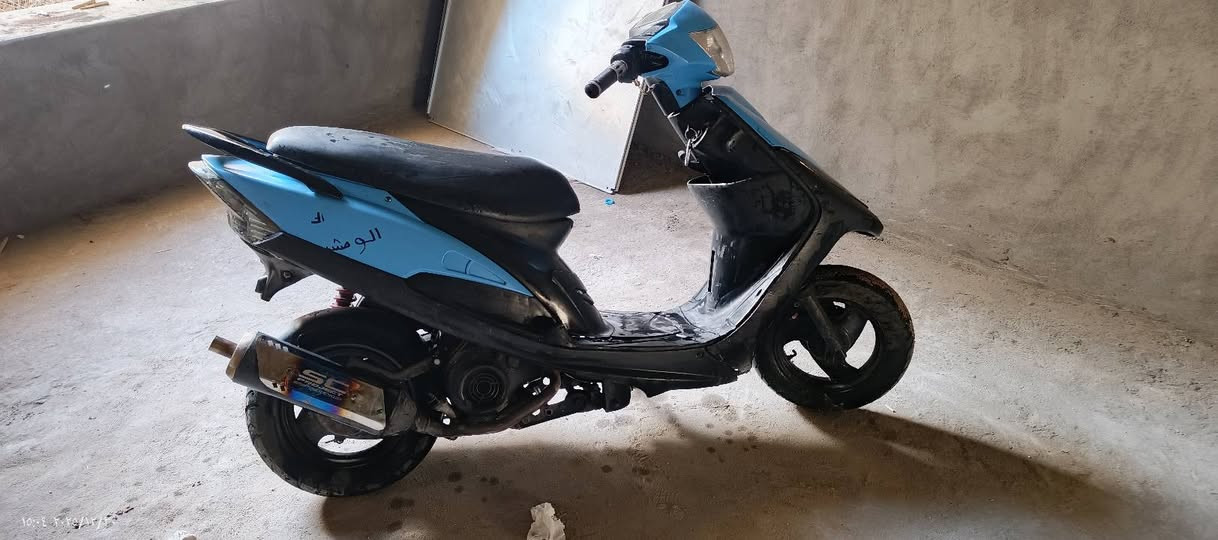 ماكس عدله مفتوحه مره وحده سلف اشاير هورن شغالات بس الصطاب الوره يرادله ربط يعني شغال الدراجه رزنه وسريعه حيل السعر 650وبيه مجال العنوان البصره تنومه رقم الهتف ***********
