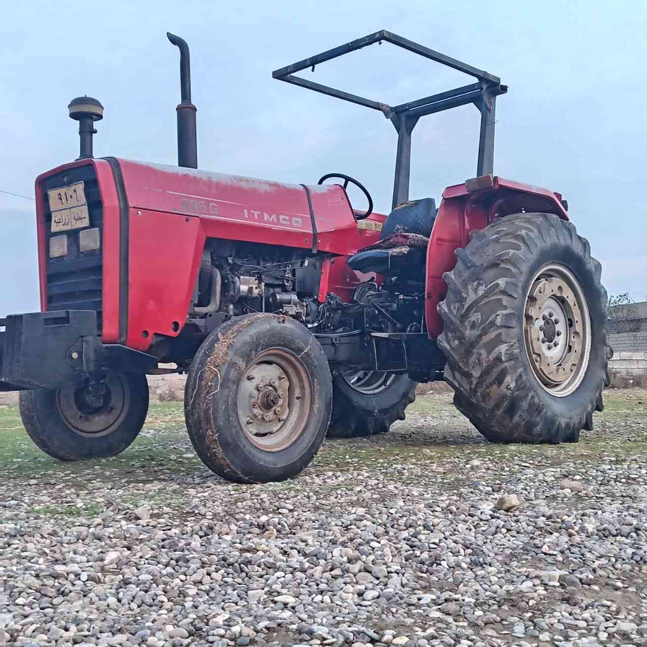 سلام عليكم تركتر ايراني 2012 وضع شركه محرك لاتنقيص ولا تبخير رقم وسنويه سعر 70 ورقه وبي مجال مكان مكان العيجل للاستفسار الاتصال على الرقم ***********
