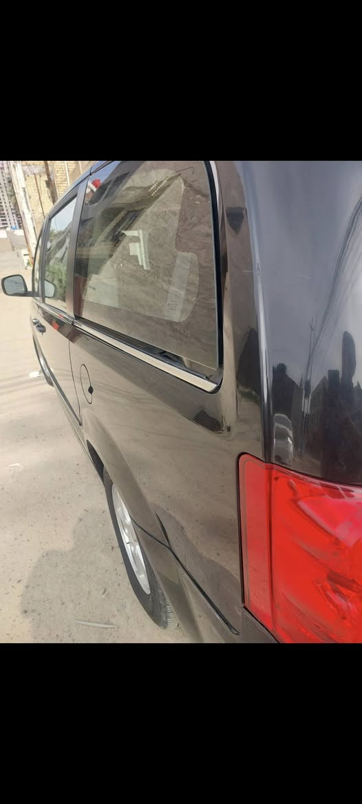 للبيع دوج كرفان ٢٠١٢ محرك ٣٦٠٠ فول مواصفات محرك كير تبريد أمامي 
خلفي ٣قطع ممتاز
شاشه فول كامره خلفي 
دبل ريمونت
دواسة بنزين وبريك كهرباء 
كشن كهرباء السياره بيه نظام اقتصادي صرف البنزين 
تايرات باتري جديد 
صبغ حزام  بنيد امبدل السياره بدون حادث سنويه لحد ٢٨ بأسمي 
فول لايت زنون
سعر ١١٥ بغداد الجادريه ***********
