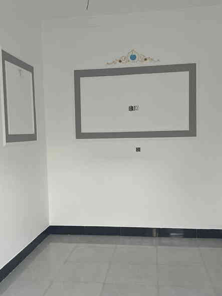 سلام عليكم احبتي
بيت في حي الحسين ناحية الحيره ..
مساحة 125م طابو صرف اساس وسكف كونكريت 
بناء جديد للاستفسار اكثر ***********
