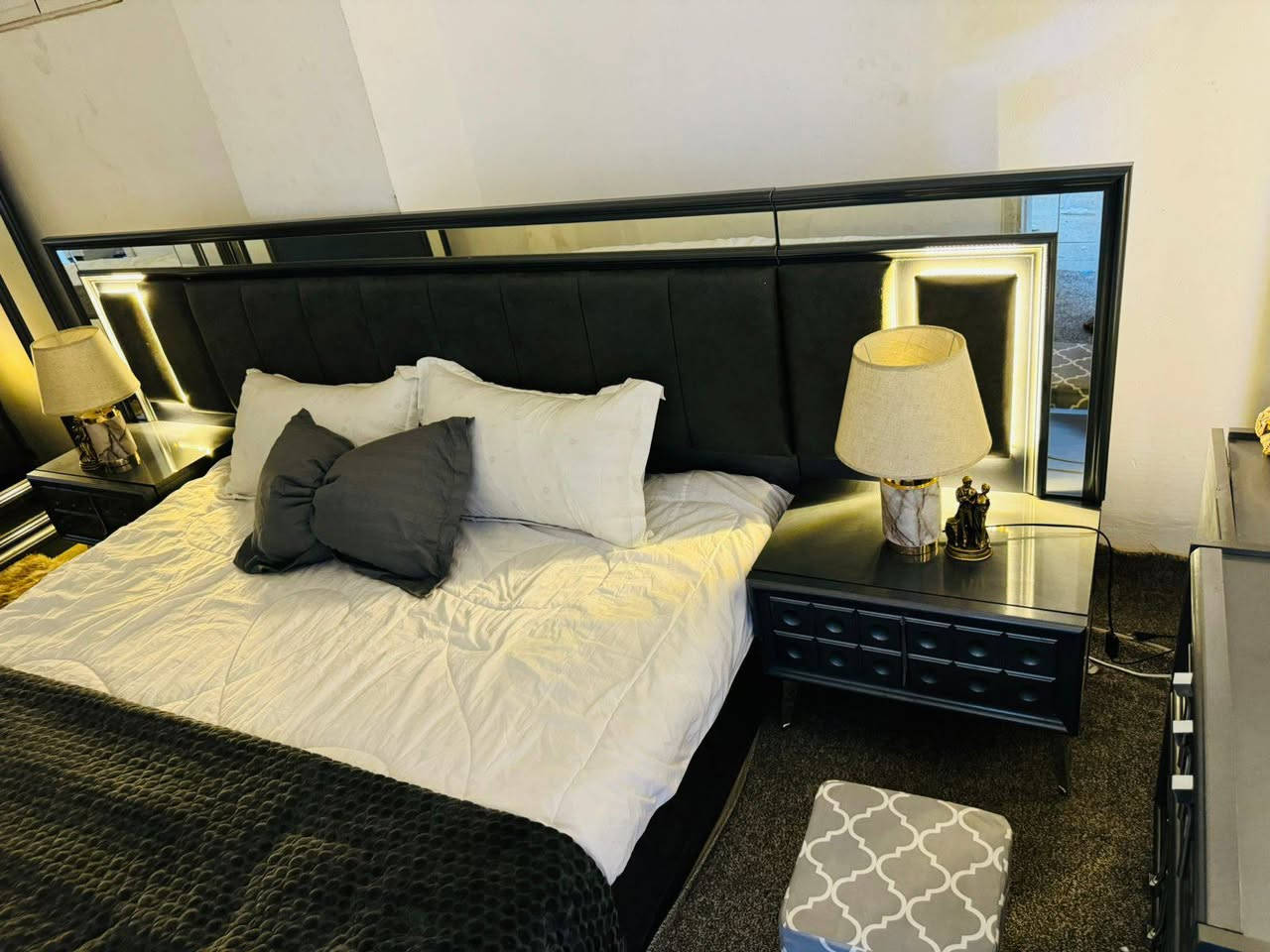 السلام عليكم غرفة نوم تركي هوم سنتر للبيع السعر مليون و مئتان للتواصل   ***********
