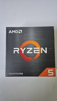 معالج Ryzen 5 5600 للبيع استخدام شخصي فقط السعر 150,000 دينار 07700822...